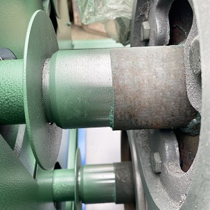 glue spreading machine