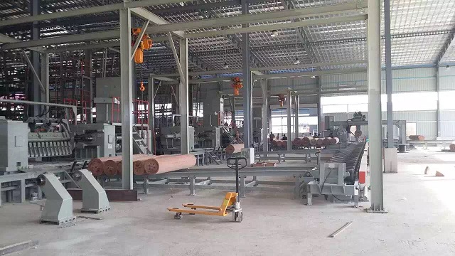spindle veneer peeling machine
