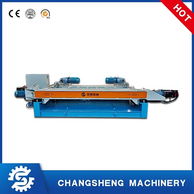 Features of spindleless veneer peeling machine